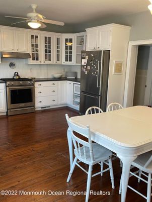 Dining room, Interior, Kitchen, Stainless Steel Appliances, Wood Texture Flooring