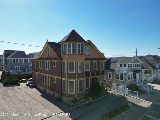 Exterior, Facade, Brick Facade, Queen Anne Victorian