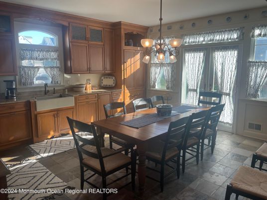 Chandelier, Dining room, Interior, Kitchen, Pendant Lights