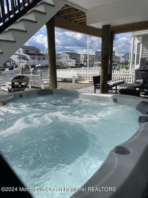 Exterior, Hot Tub