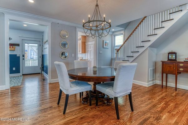 Chandelier, Dining room, Interior, Recessed Lighting, Wood Texture Flooring
