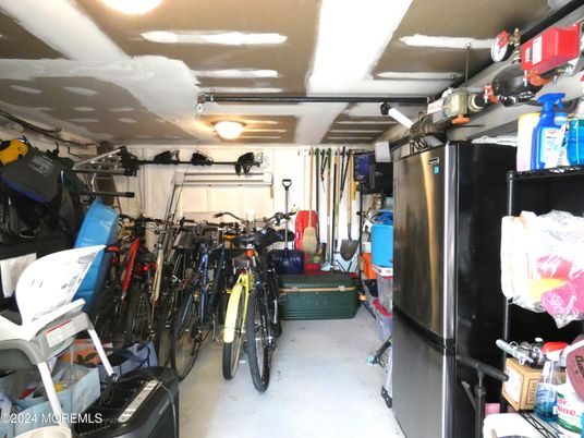 Garage, Interior