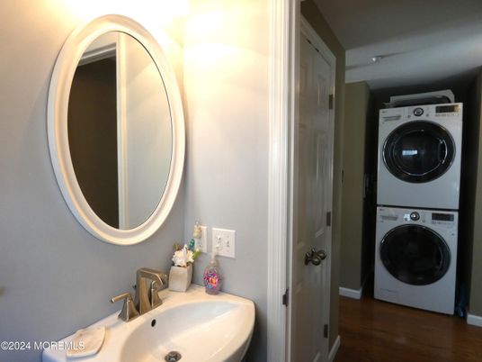 Bathroom, Interior, Utility Closets, Washer, Wood Texture Flooring