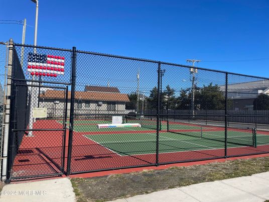 Exterior, Tennis Courts