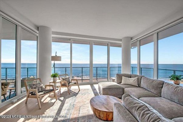 Interior, Living room, Sun Room, Water, Wood Texture Flooring