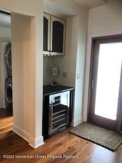 Interior, Washer, Wood Texture Flooring