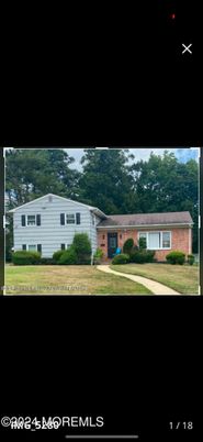 Exterior, Facade, Brick Facade, Ranch