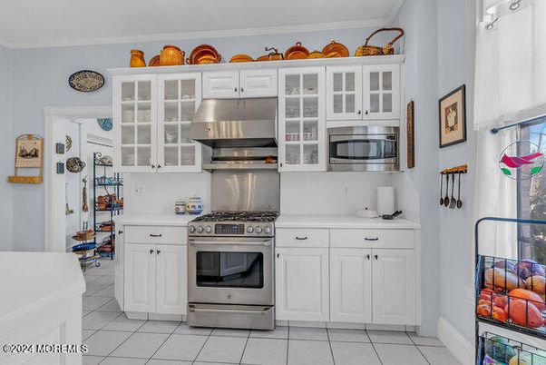 Interior, Kitchen, Stainless Steel Appliances