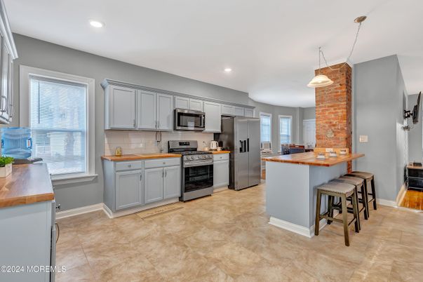 Interior, Kitchen, Pendant Lights, Recessed Lighting, Stainless Steel Appliances