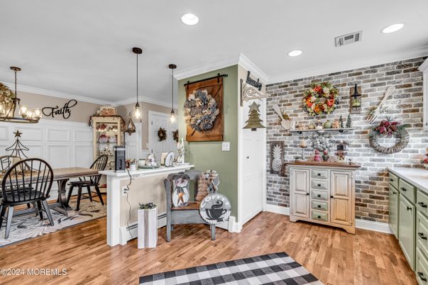 Dining room, Interior, Pendant Lights, Recessed Lighting, Stone Walls, Wood Texture Flooring