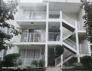 Exterior, Facade, None