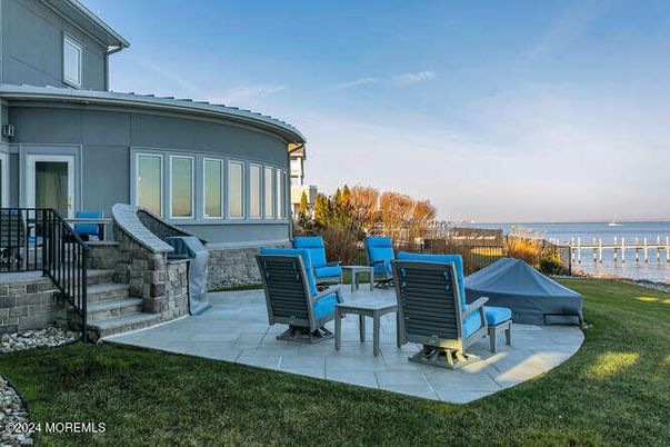 Backyard, Exterior, Water