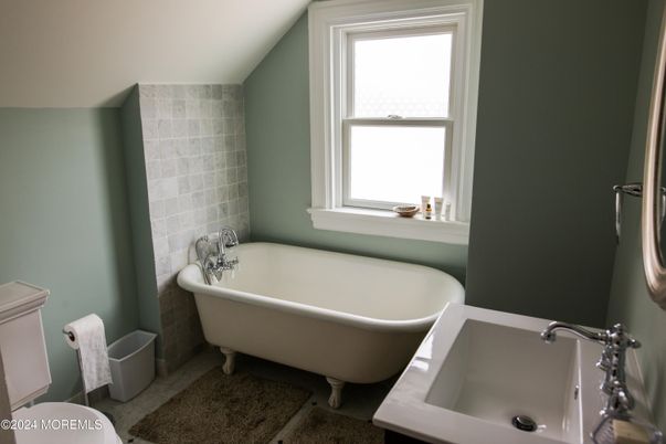 Bathroom, Free Standing Baths, Interior