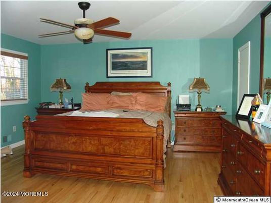 Bedroom, Home Office, Interior, Piano, Wood Texture Flooring