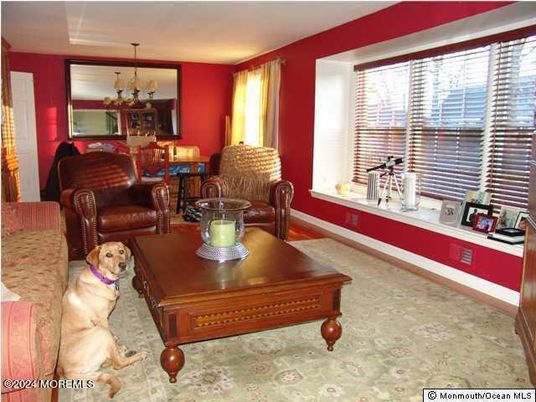 Chandelier, Dining room, Interior, Living room