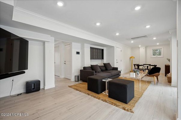 Interior, Living room, Recessed Lighting, Wood Texture Flooring