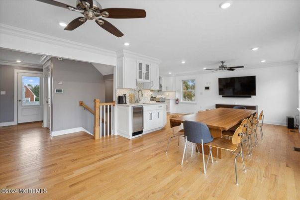 Dining room, Interior, Kitchen, Recessed Lighting, Wood Texture Flooring