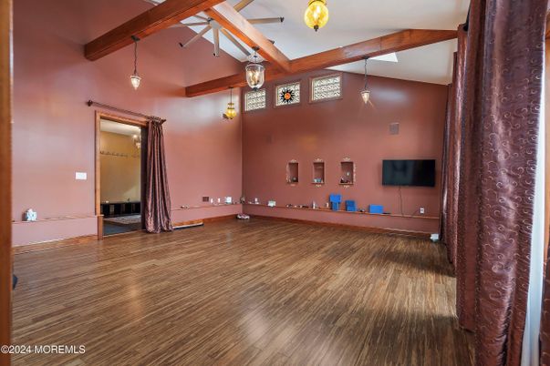 Empty room, Interior, Pendant Lights, Wooden Beams, Wood Texture Flooring