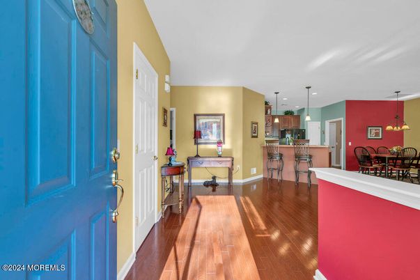 Dining room, Interior, Kitchen, Pendant Lights, Recessed Lighting, Wood Texture Flooring