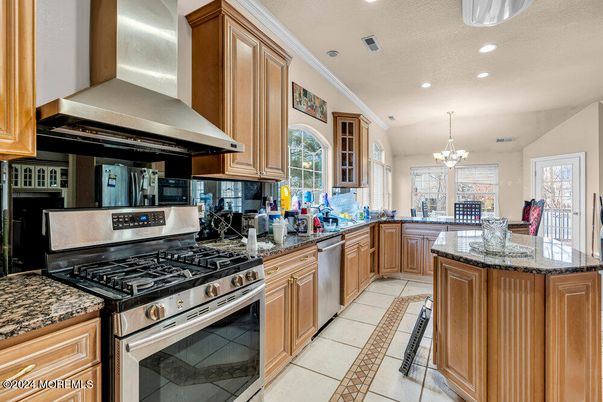 Chandelier, Interior, Kitchen, Recessed Lighting, Stainless Steel Appliances