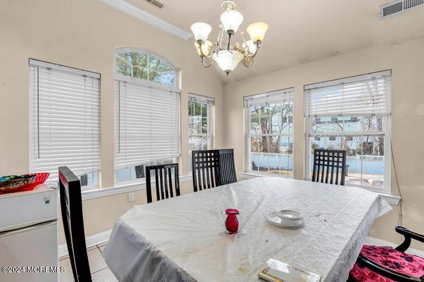 Chandelier, Dining room, Interior