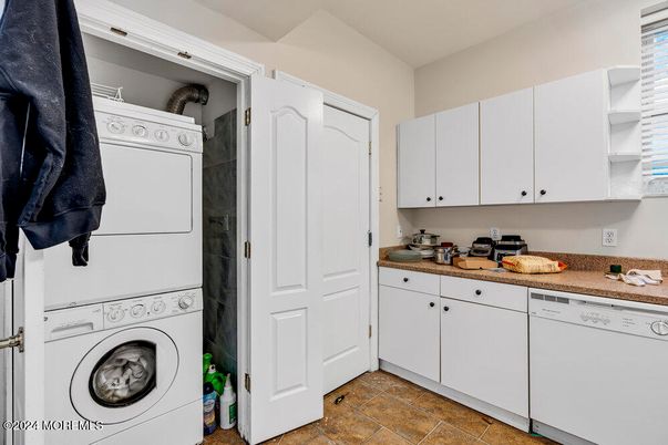 Interior, Utility Closets, Washer