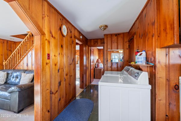 Interior, Washer, Wooden Walls
