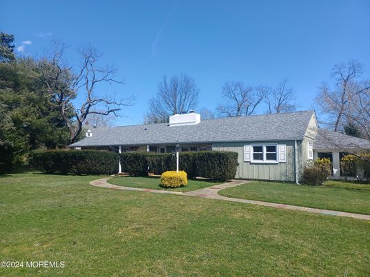 Backyard, Exterior, Facade, Ranch