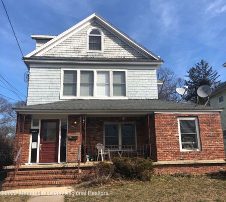 Exterior, Facade, Brick Facade, Queen Anne Victorian