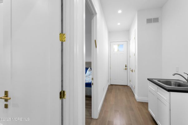 Interior, Recessed Lighting, Wood Texture Flooring