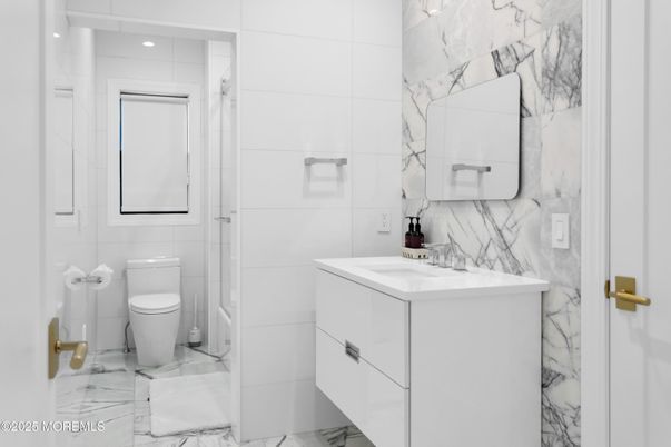 Bathroom, Interior, Marble, Marble Walls