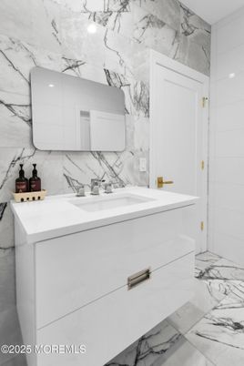 Bathroom, Interior, Marble, Marble Walls
