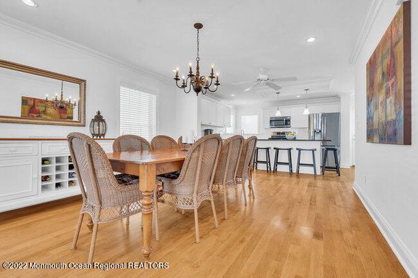 Chandelier, Dining room, Interior, Kitchen, Pendant Lights, Recessed Lighting, Wood Texture Flooring