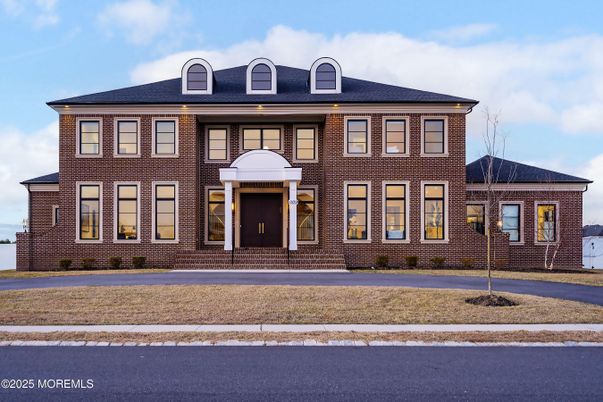 Exterior, Facade, Brick Facade, Georgian