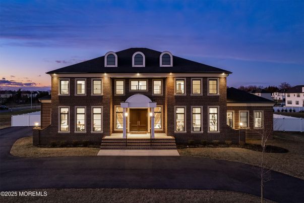 Exterior, Facade, Brick Facade, Georgian