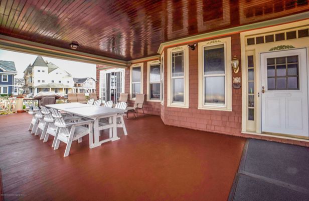 Dining room, Interior