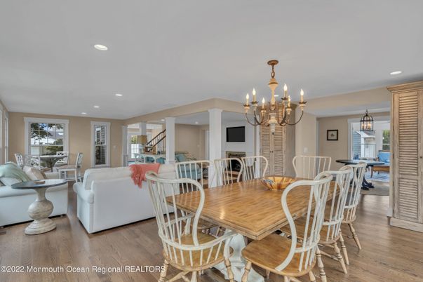 Chandelier, Dining room, Interior, Living room, Recessed Lighting, Wood Texture Flooring