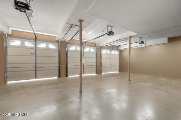 Garage, Interior