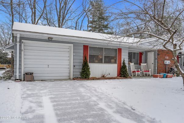 Detached Garage, Exterior
