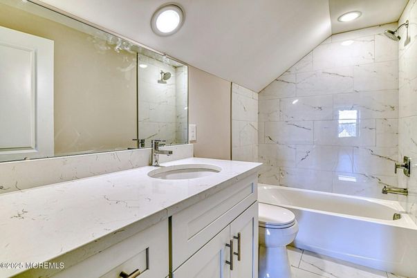 Bathroom, Interior, Marble Walls, Recessed Lighting