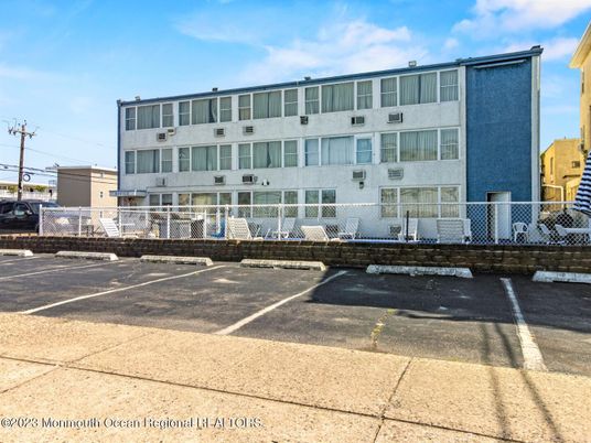 Exterior, Facade, Condo Building