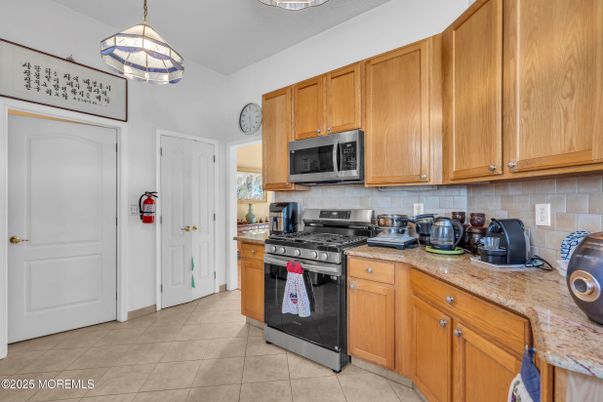 Interior, Kitchen, Pendant Lights, Stainless Steel Appliances
