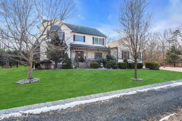 Backyard, Exterior, Facade, Queen Anne Victorian
