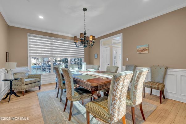 Chandelier, Dining room, Interior, Recessed Lighting, Wood Texture Flooring