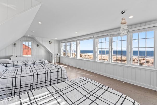 Bedroom, Interior, Recessed Lighting, Water, Wood Texture Flooring
