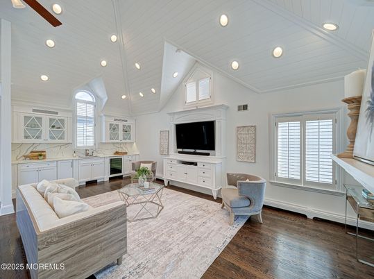 Interior, Living room, Pendant Lights, Recessed Lighting, Wood Texture Flooring