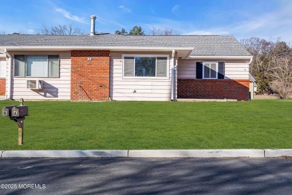Exterior, Facade, Cape Cod