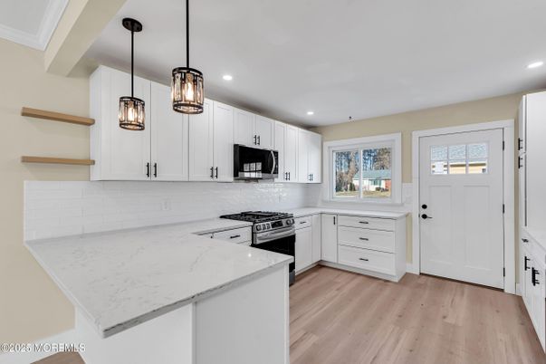 Interior, Kitchen, Pendant Lights, Recessed Lighting, Wood Texture Flooring