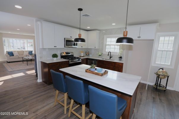 Interior, Kitchen, Living room, Pendant Lights, Recessed Lighting, Stainless Steel Appliances, Wood Texture Flooring