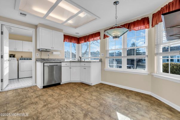 Interior, Kitchen, Pendant Lights, Washer